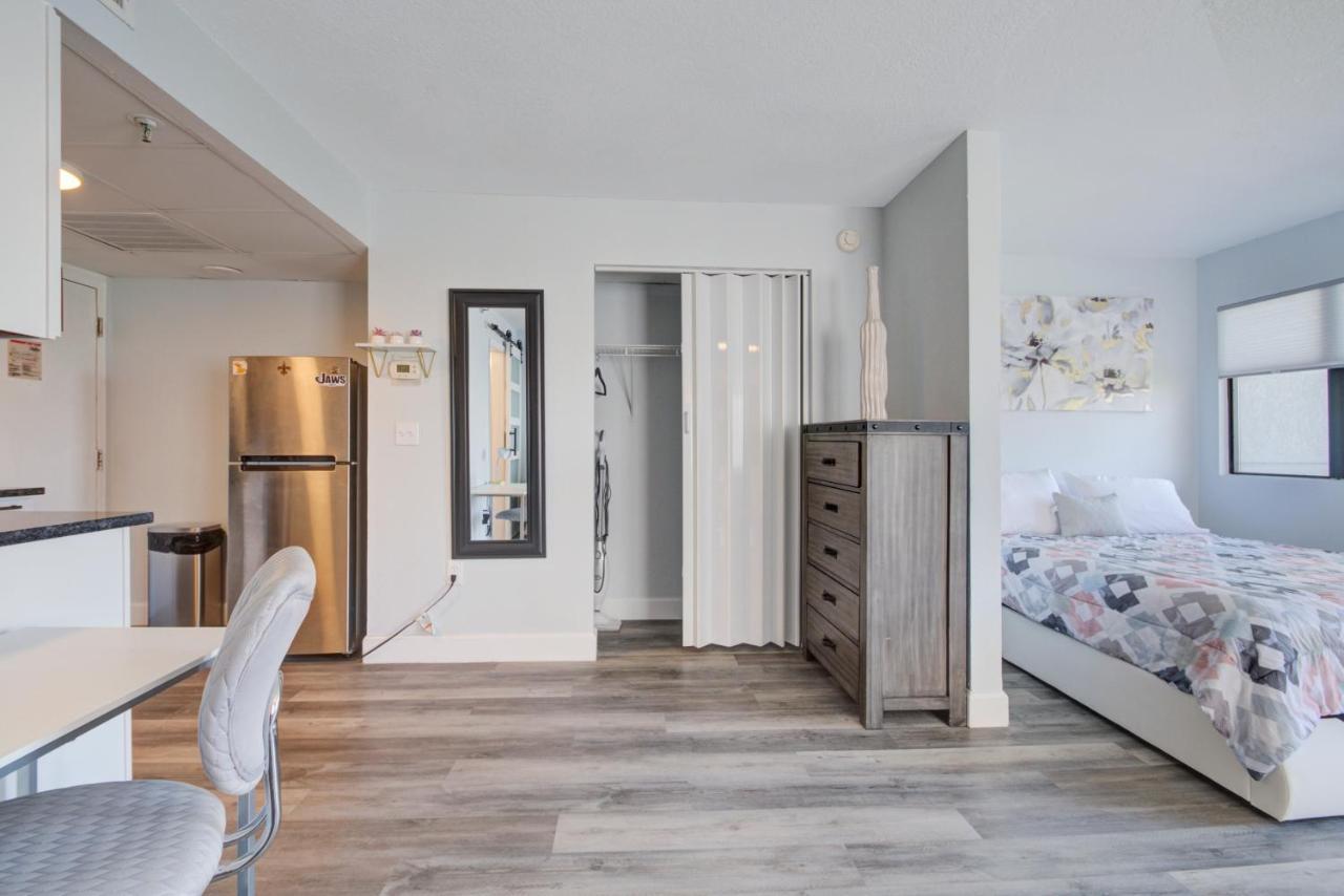 Cozy On International Dr. Near Universal Appartement